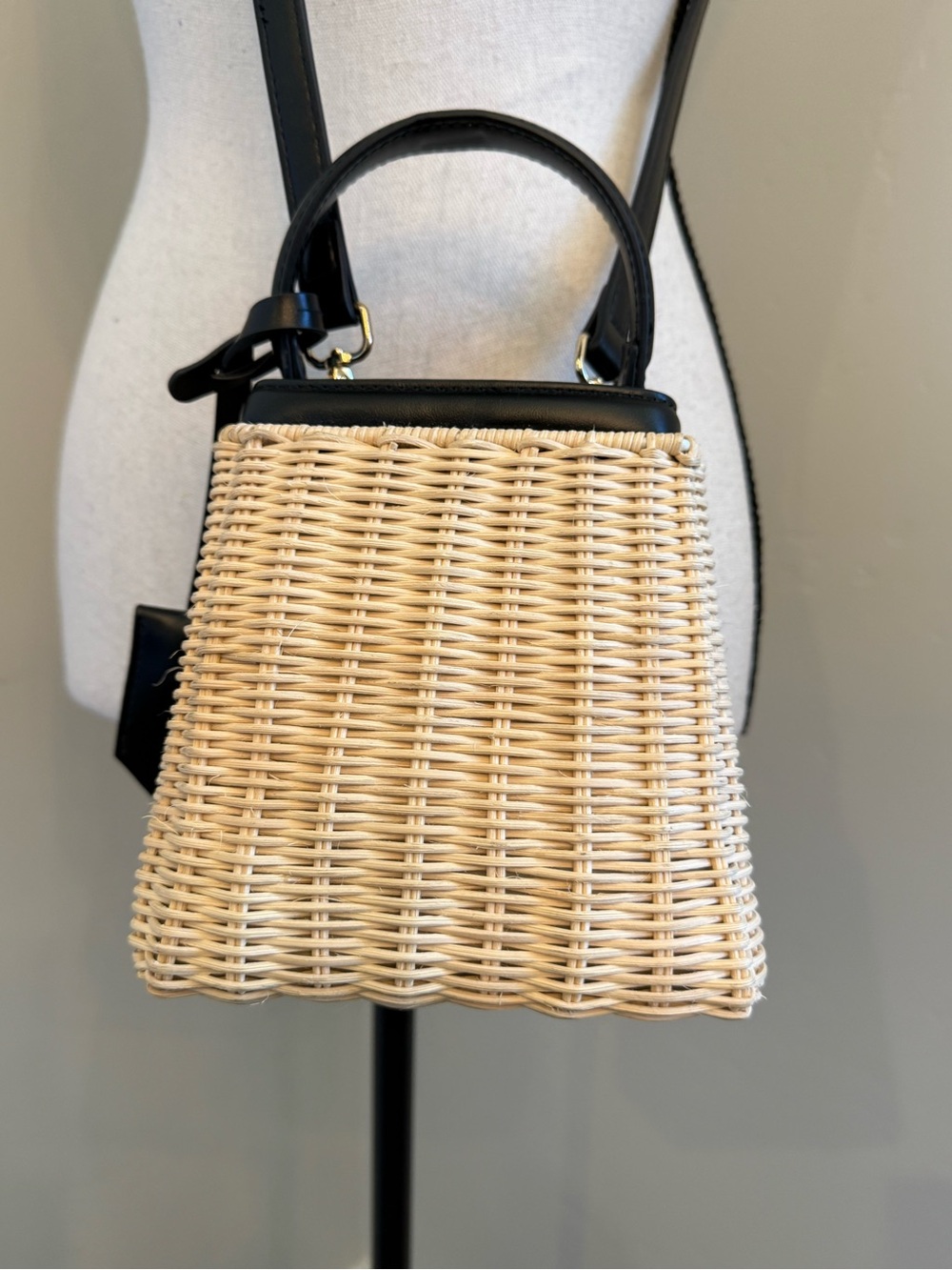 Loulu Wicker Rattan Crossbody Top Handle Bag Natural Black Coastal Grandma - Picture 5 of 8